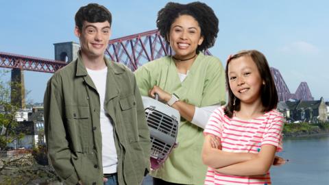 Mack, Daisy and Suki from Molly and Mack standing in front of Bridgetown