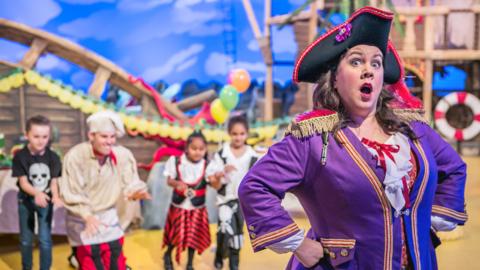 Five pirate party games - CBeebies