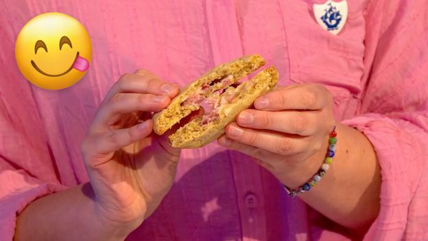 Tasha Stones' strawberry cheesecake cookies - CBBC