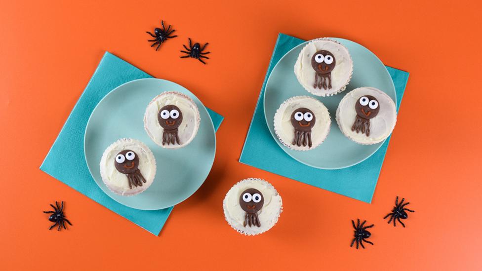 Hey Duggee spider cupcakes recipe