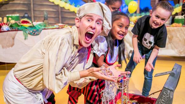 Five pirate party games - CBeebies - BBC