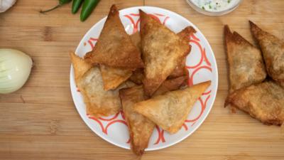 Meet the McQueens - Vegan Samosas