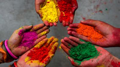 Blue Peter - Make your own colourful powder for Holi 