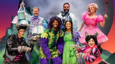 CBeebies Presents: Live Shows - Dig a Little Deeper Song