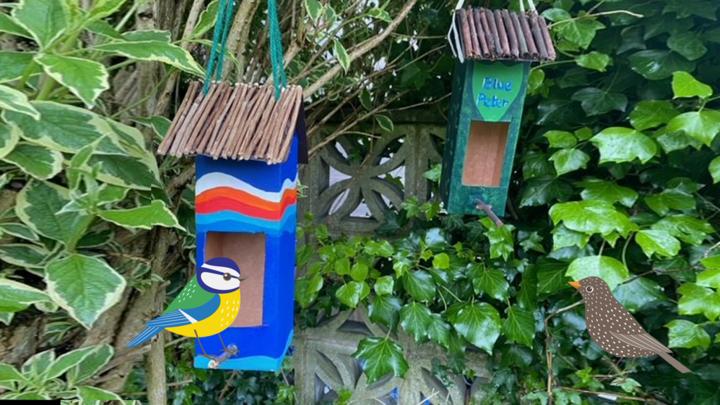 Birdhouse feeder | Free DIY craft ideas for kids | Attract