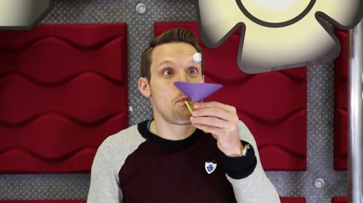 How to make a ball float - CBBC - BBC