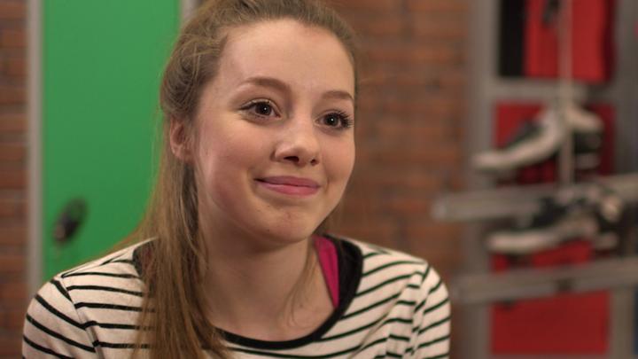 Get to know Izzy - CBBC - BBC