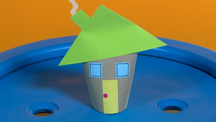 Cardboard Cottage - CBeebies - BBC