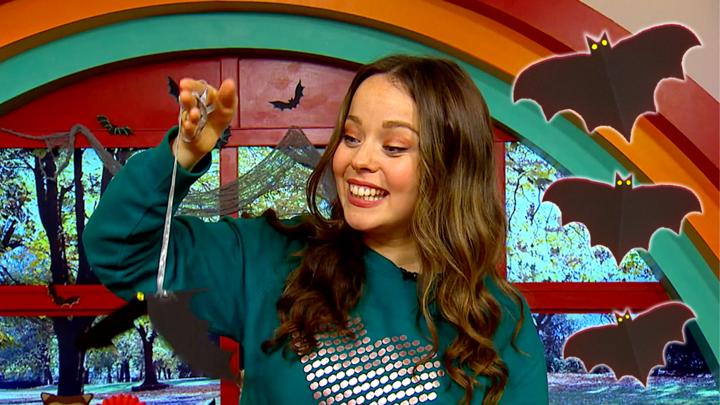 Halloween Arts And Crafts On Cbeebies - Cbeebies - Bbc