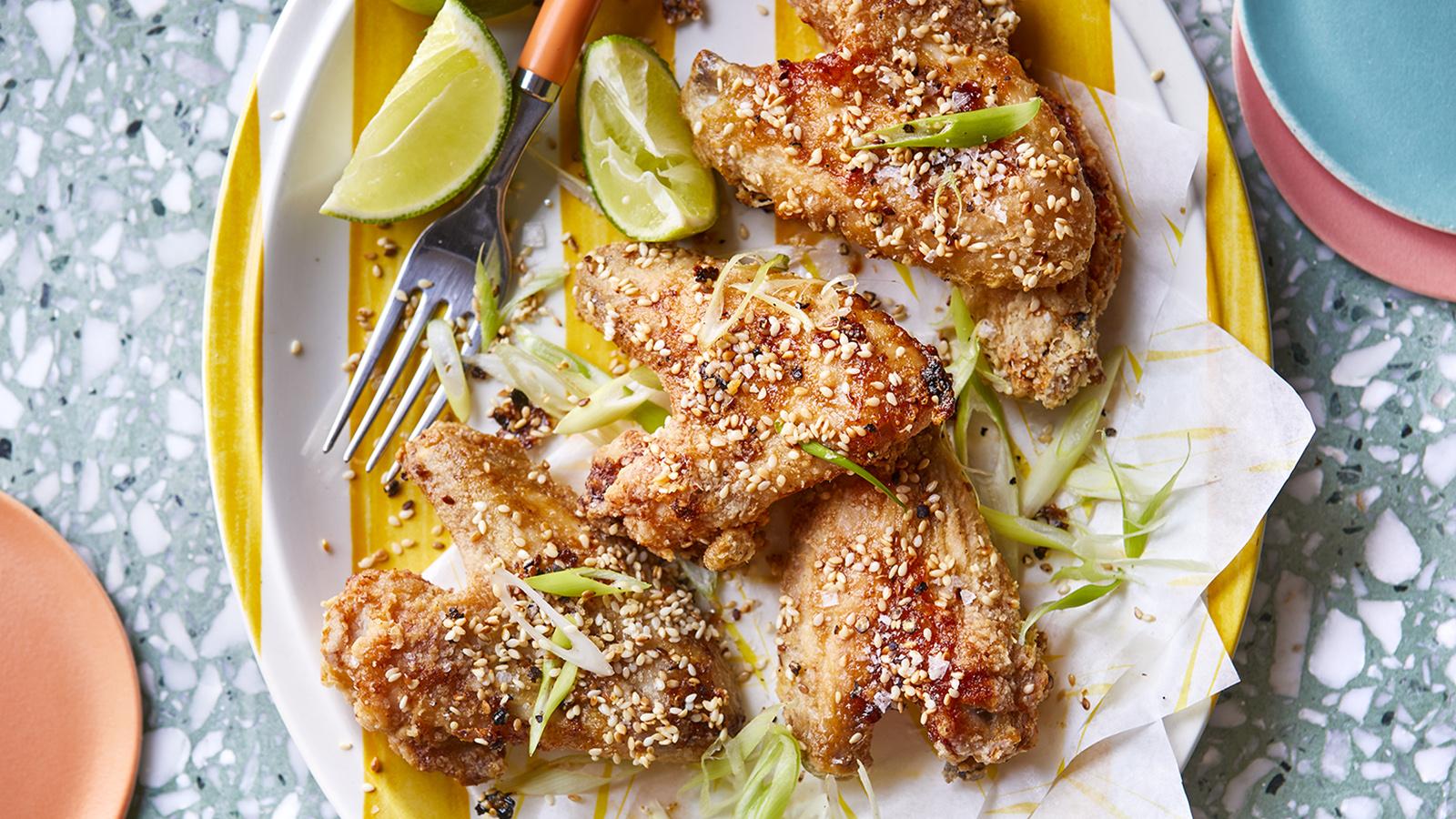 Air fryer chicken wings with honey and sesame 