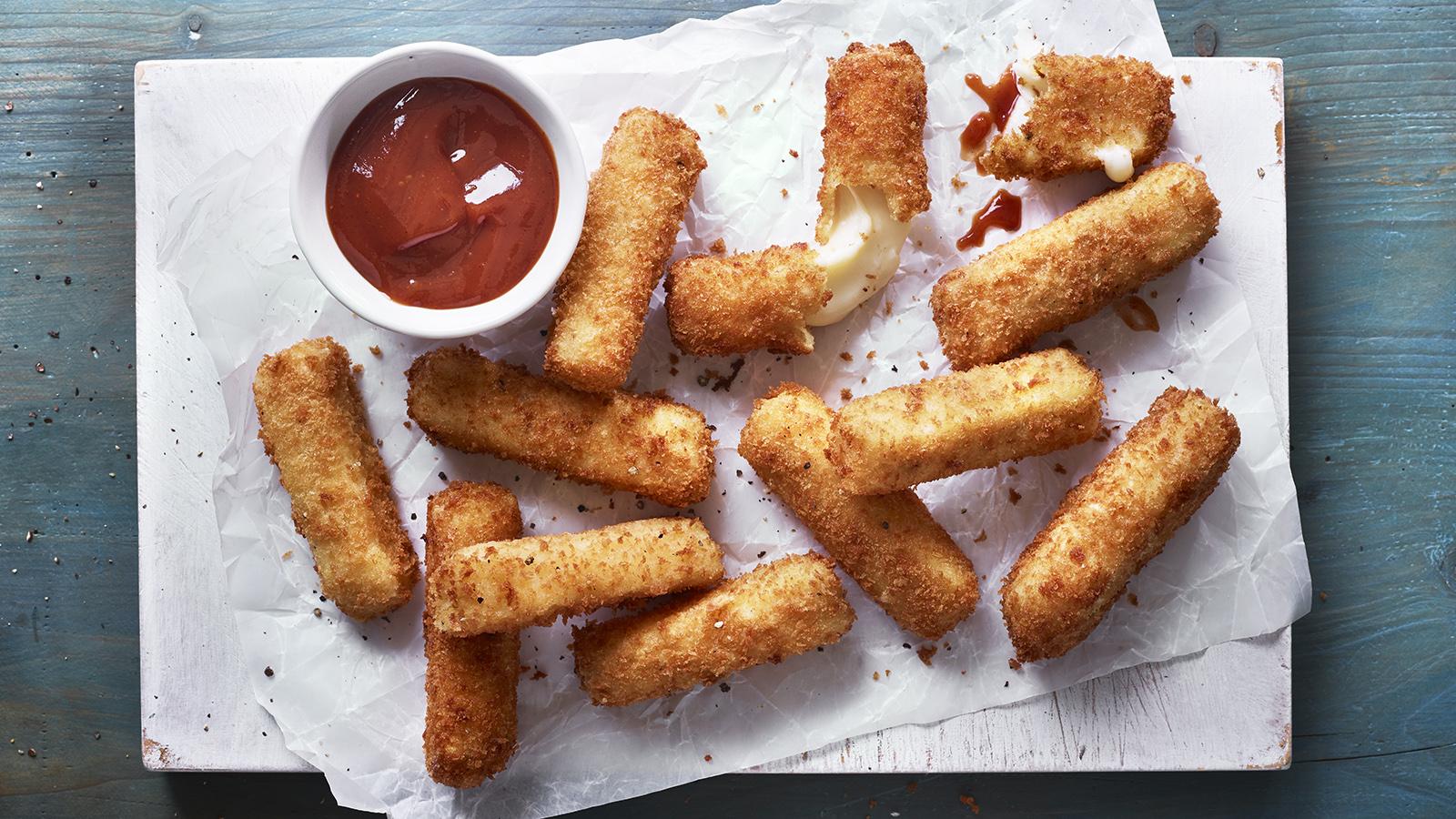 Air fryer mozzarella sticks