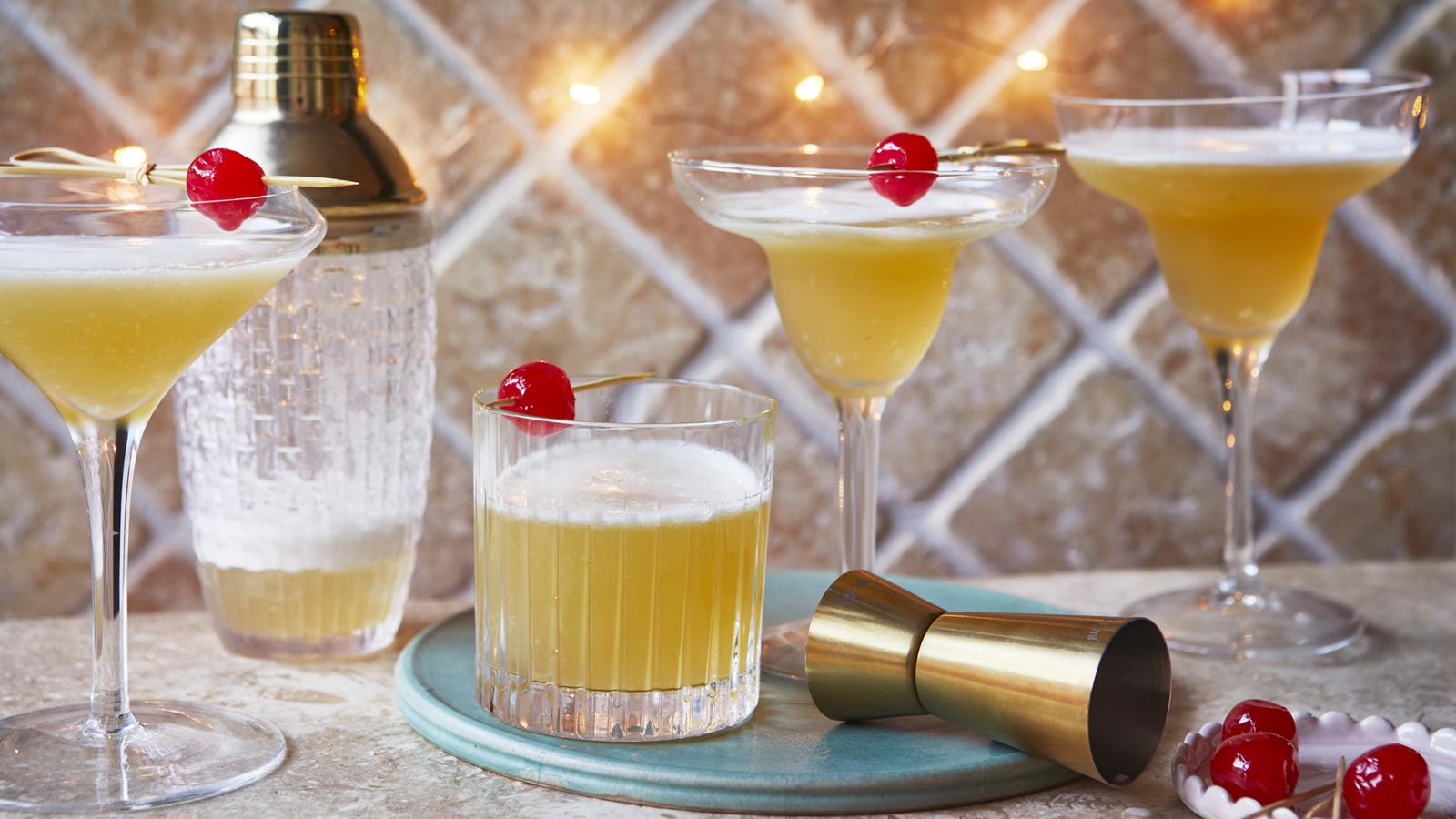 Amaretto sour recipe - BBC Food