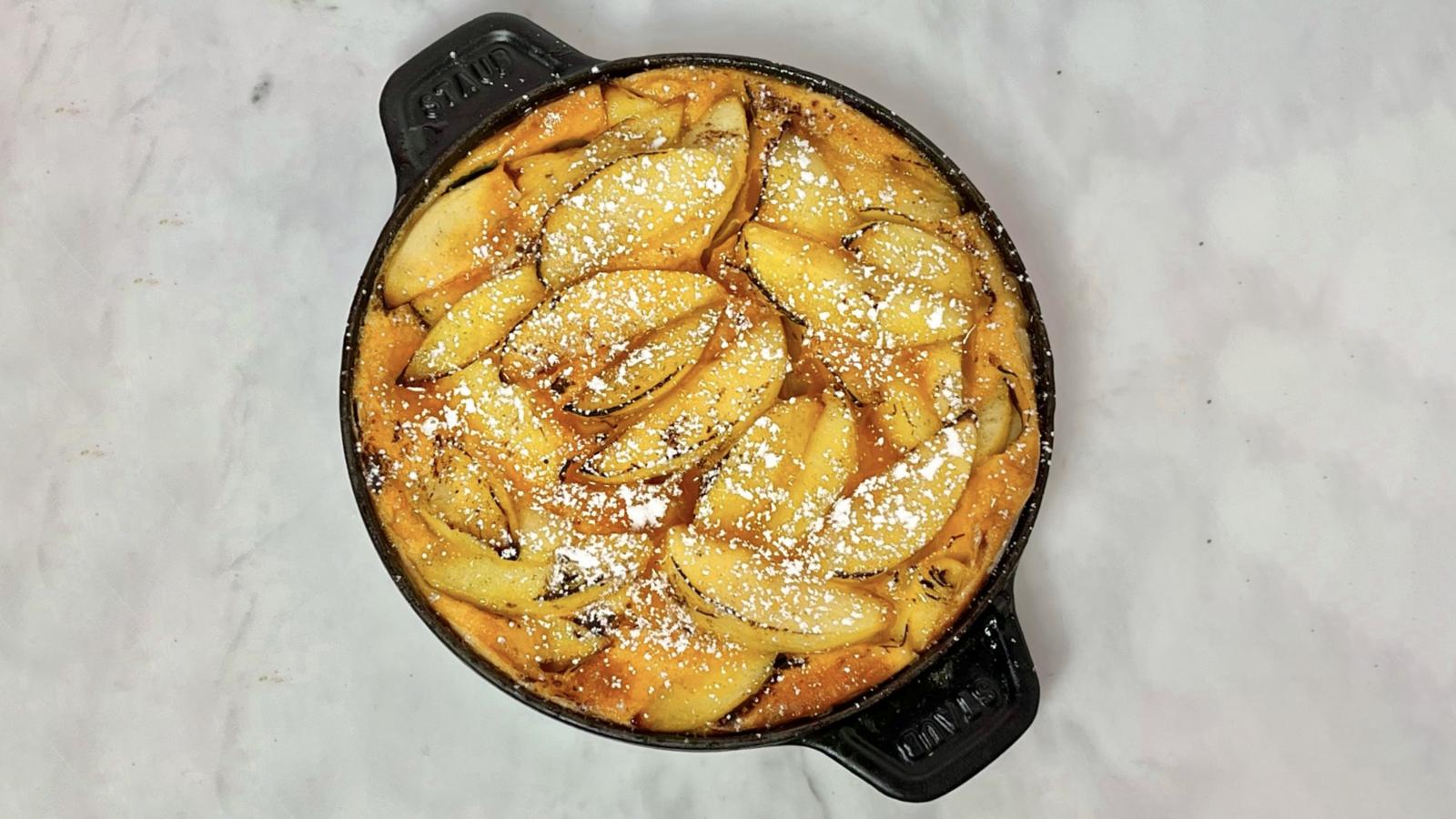 Apple soufflé pudding