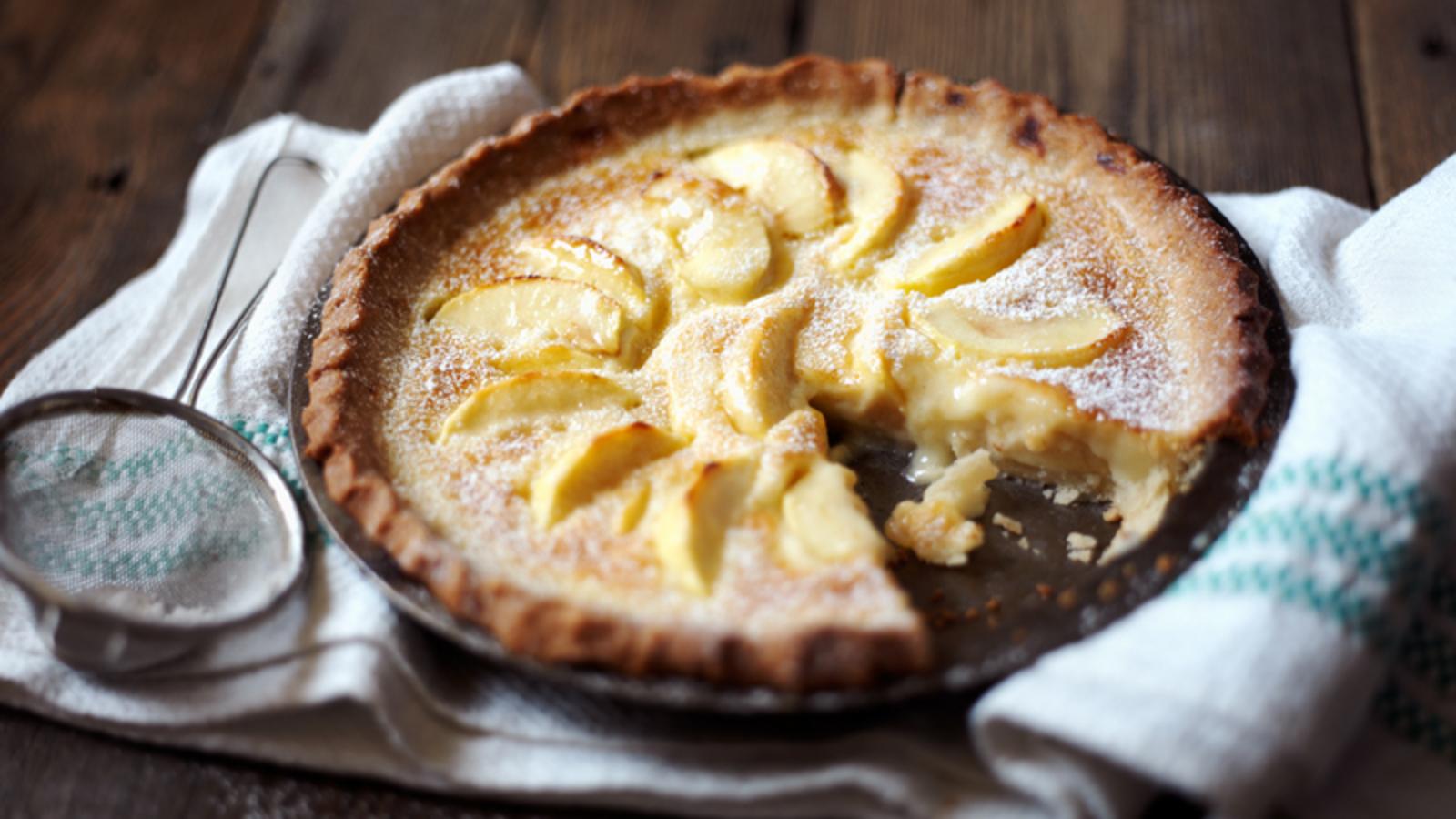 Apple pie recipes - BBC Food