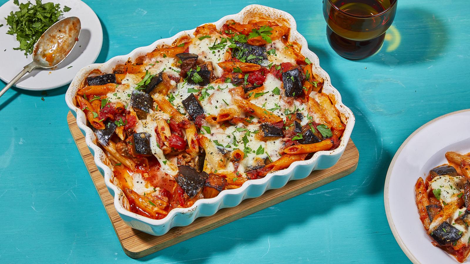 Aubergine pasta bake