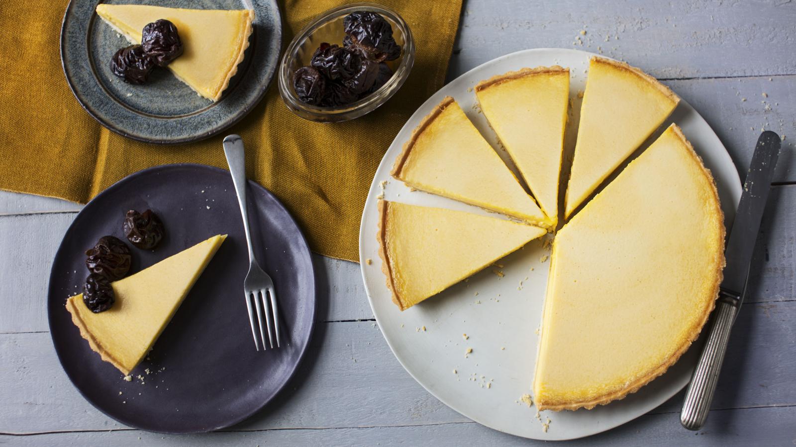 Vanilla custard tart with Earl Grey prunes