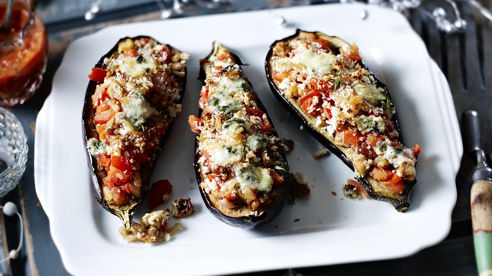 Baked stuffed aubergine with walnut and Roquefort