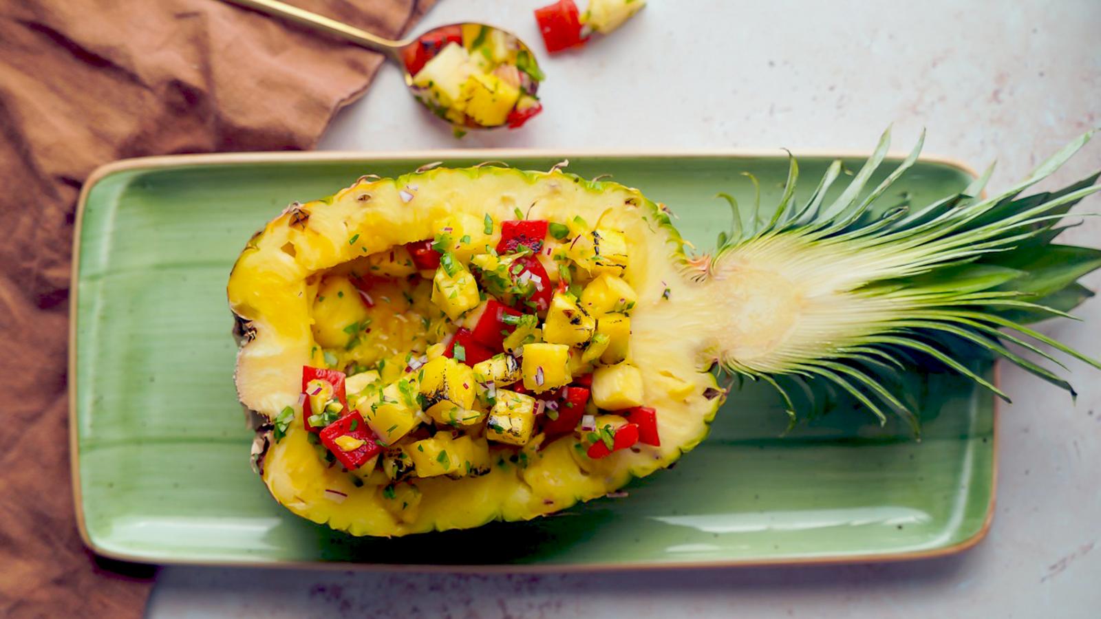 Barbecued pineapple salsa