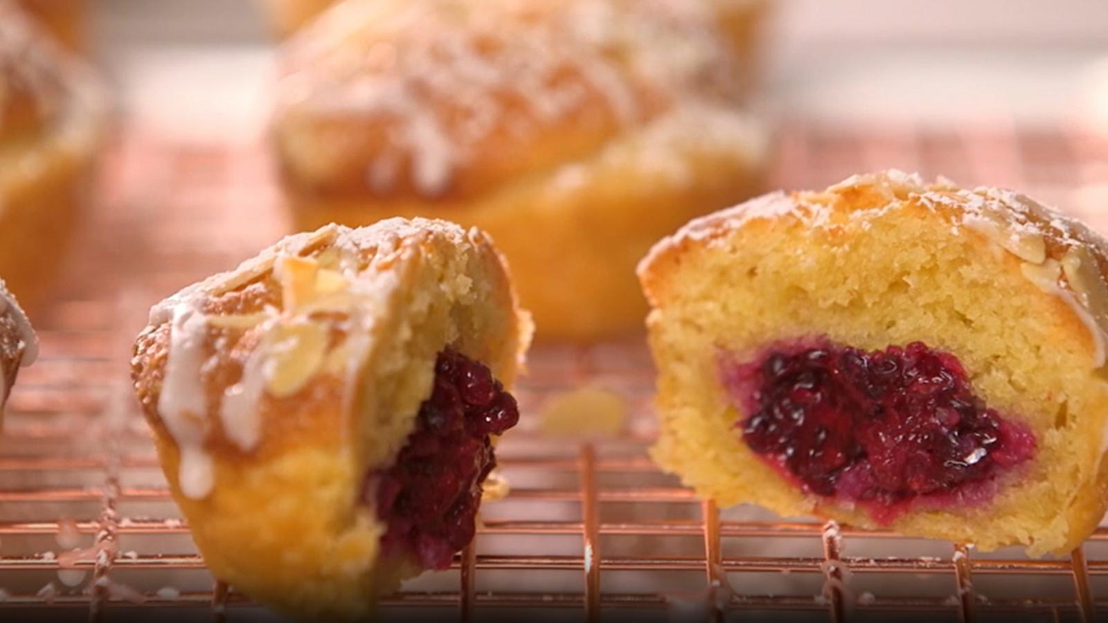 Blackberry Bakewell tarts