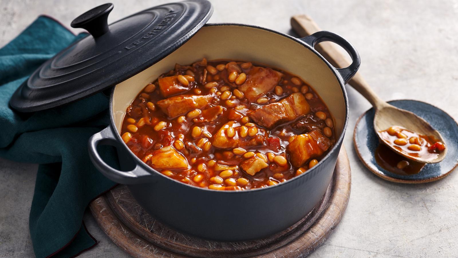 Boston baked beans with bacon