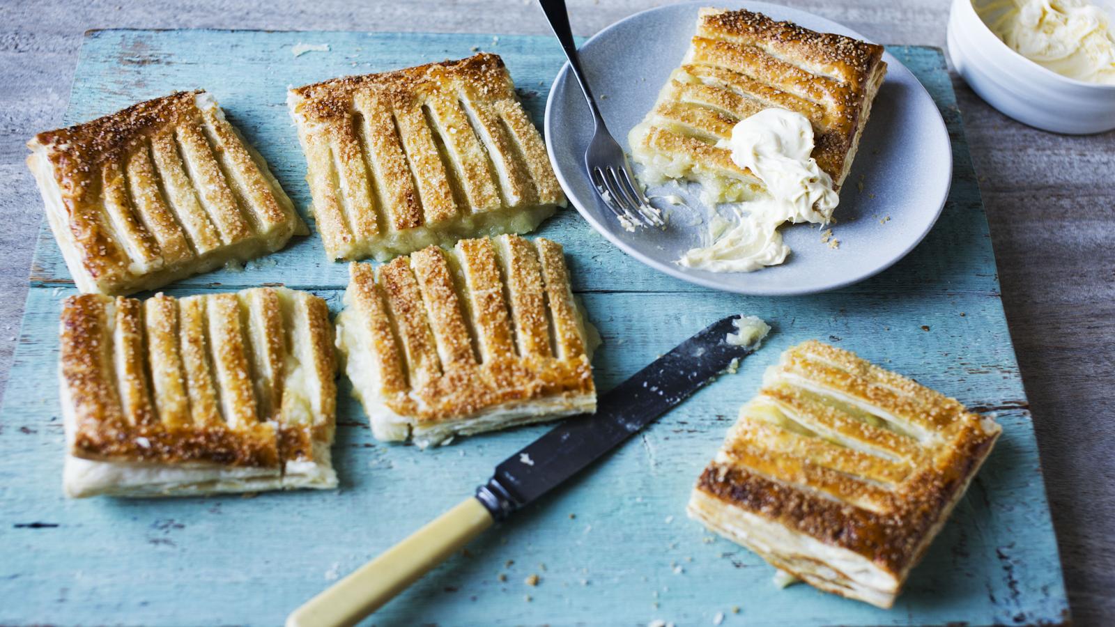 Puff pastry apple pies