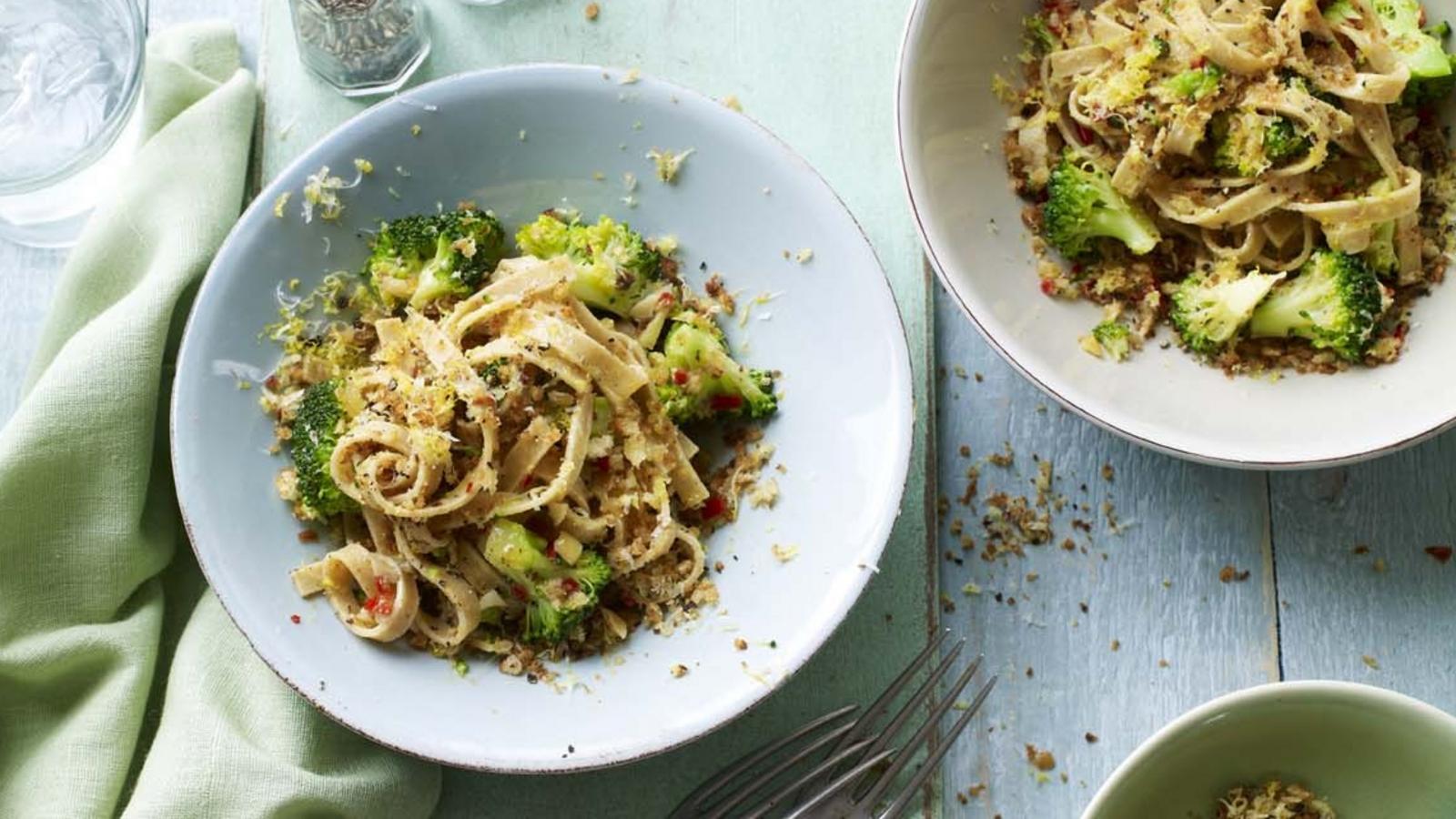 Broccoli and anchovy pasta