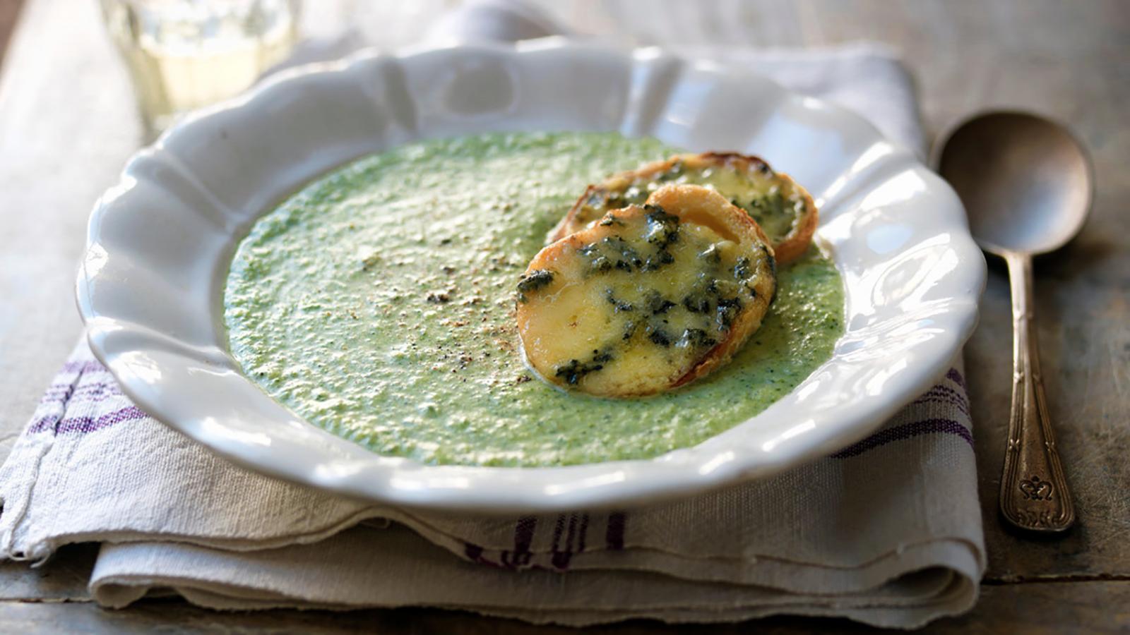 Broccoli and Stilton soup