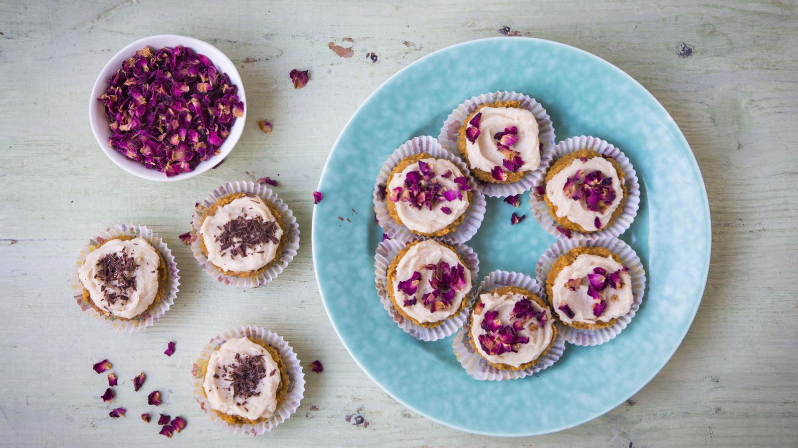 Gluten-free cupcakes with tahini icing