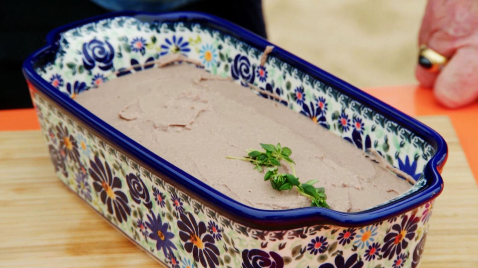 Chicken liver pâté with allspice