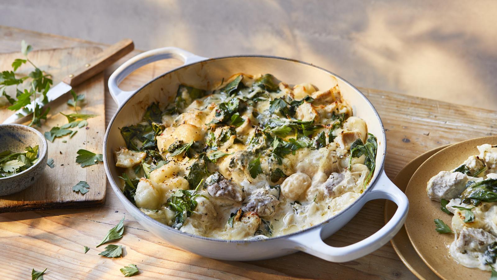 Creamy chicken and spinach gnocchi bake 