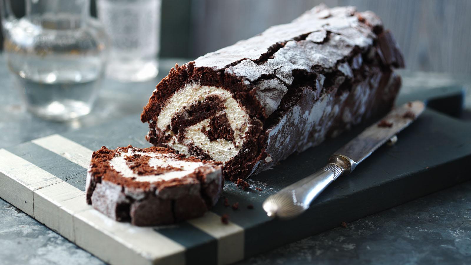 Mary Berry's chocolate roulade recipe - BBC Food