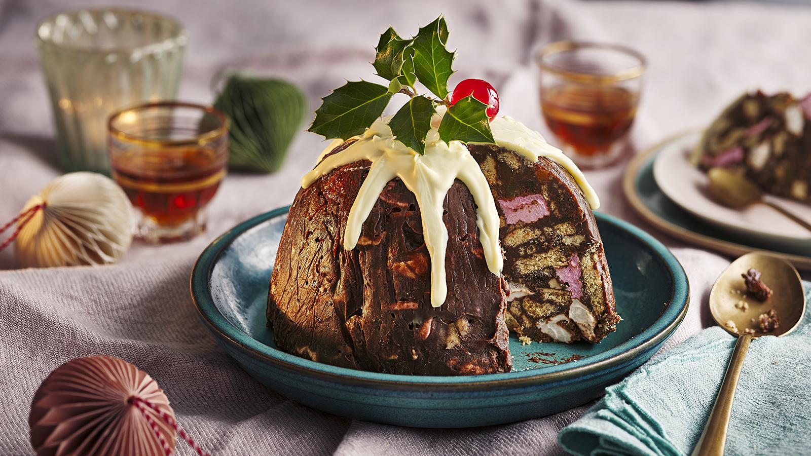 Christmas pudding fridge cake