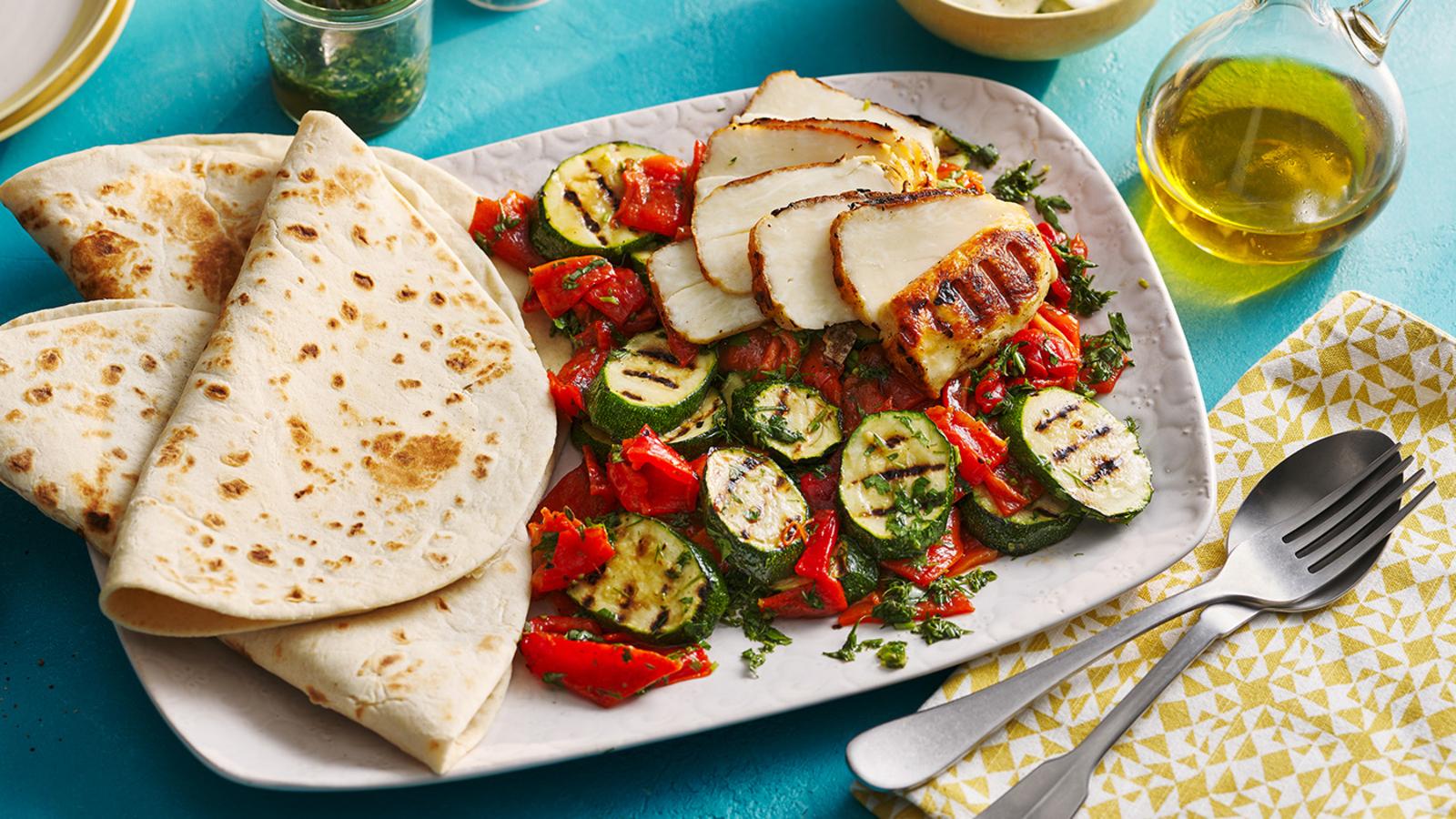 Courgettes and peppers with lyok dressing