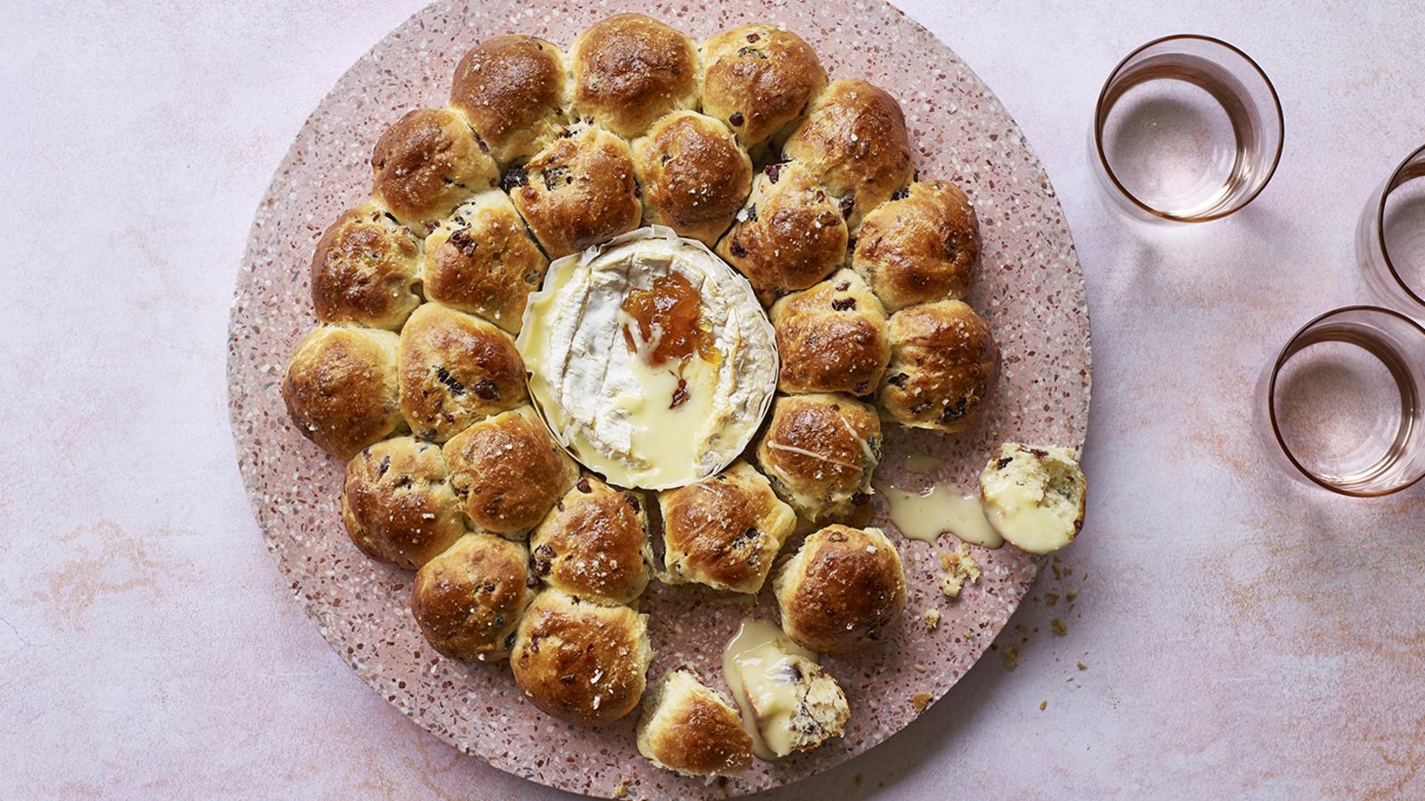 Cranberry and chilli brioche wreath