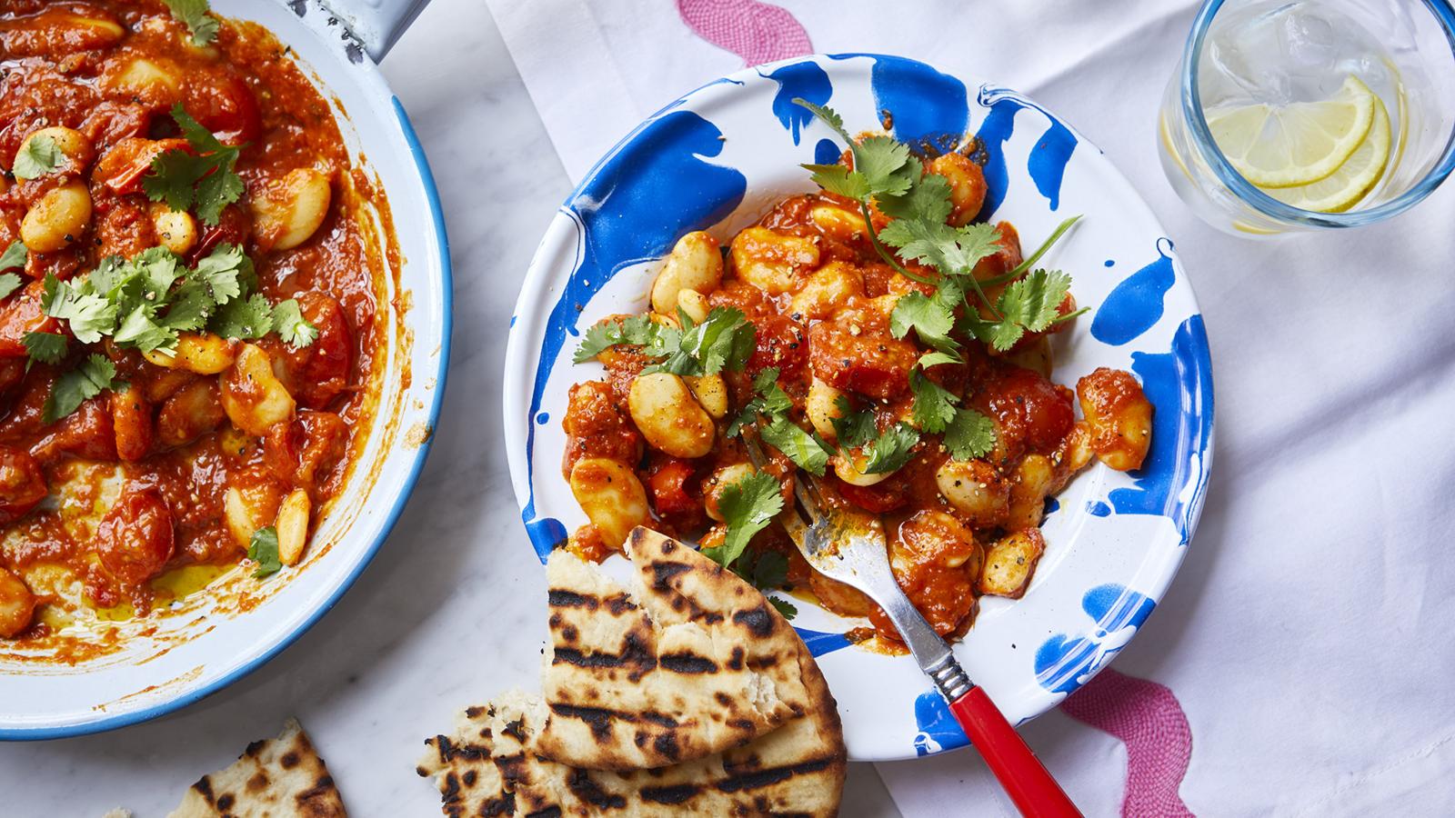 Curried butter beans with flatbreads 