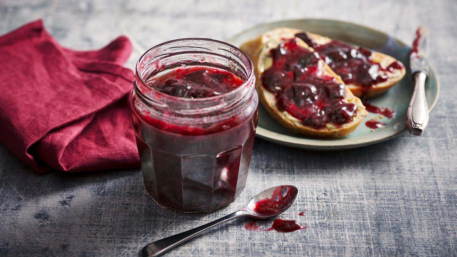 Damson jam