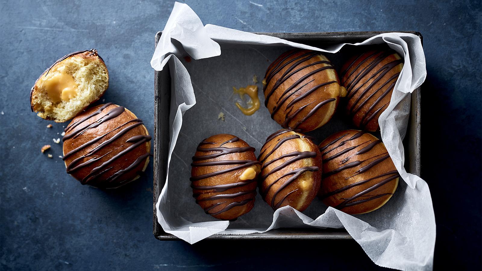 Doughnuts with orange and whisky curd