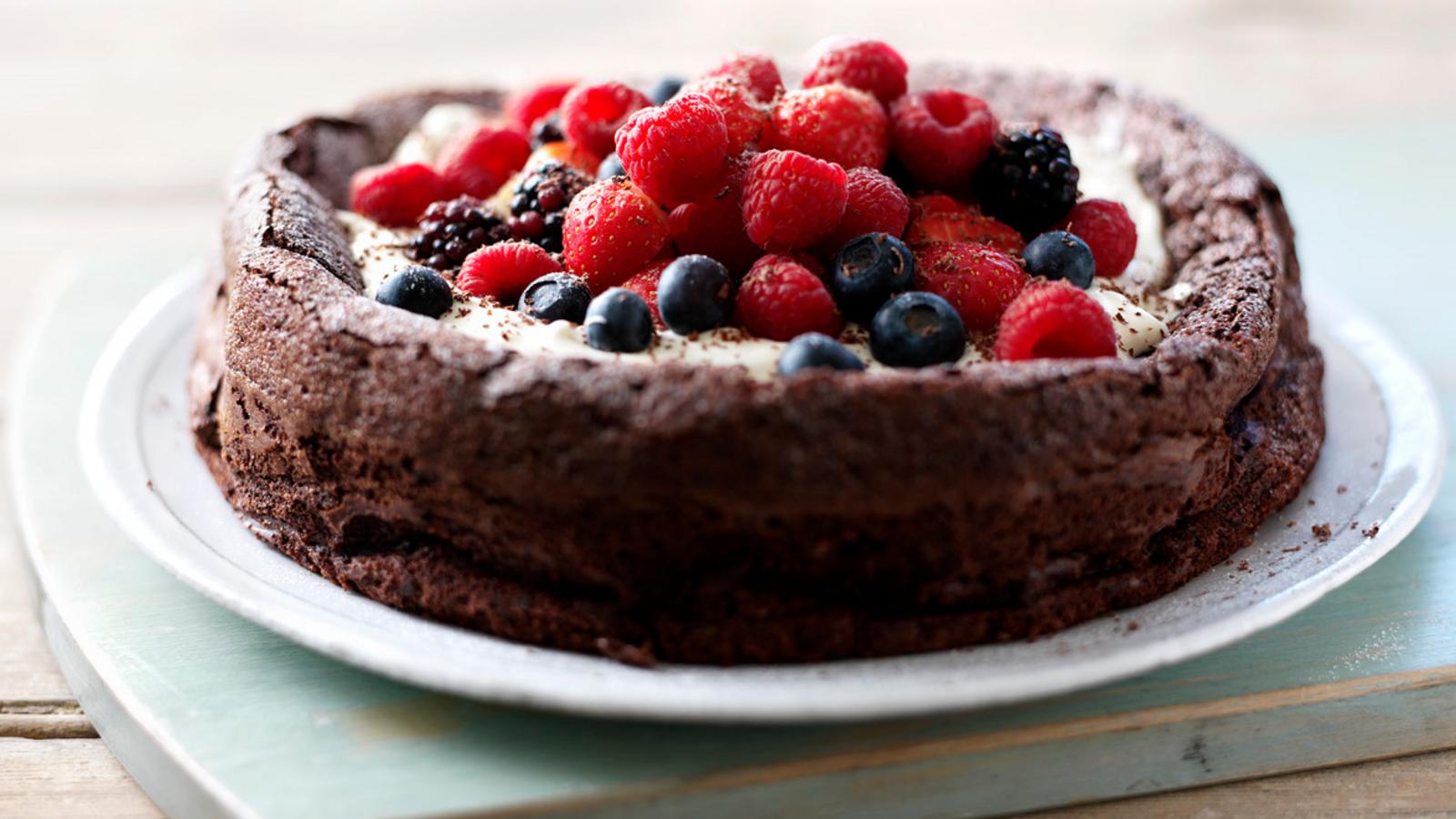 Flourless chocolate espresso cake recipe - BBC Food