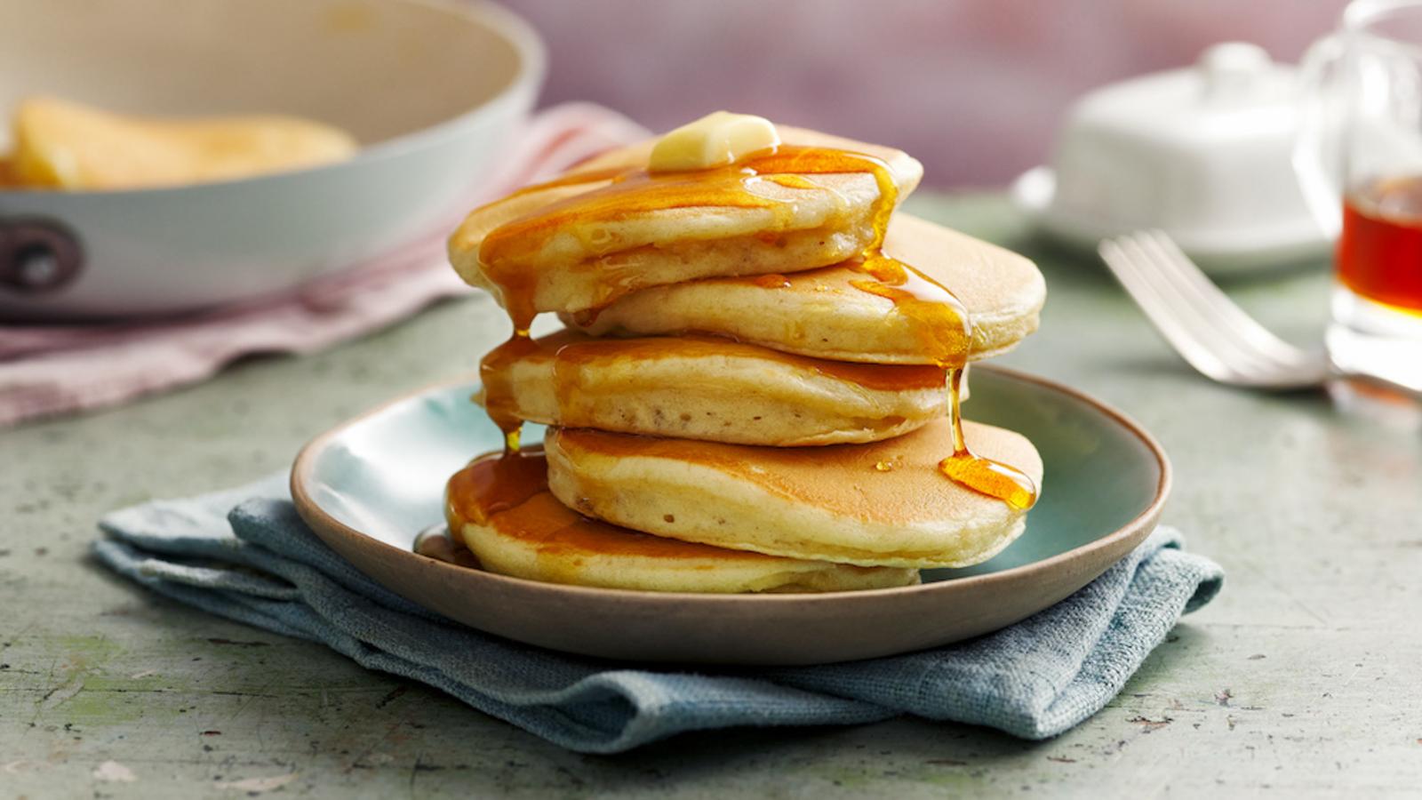 Cinnamon roll pancake traybake recipe - BBC Food