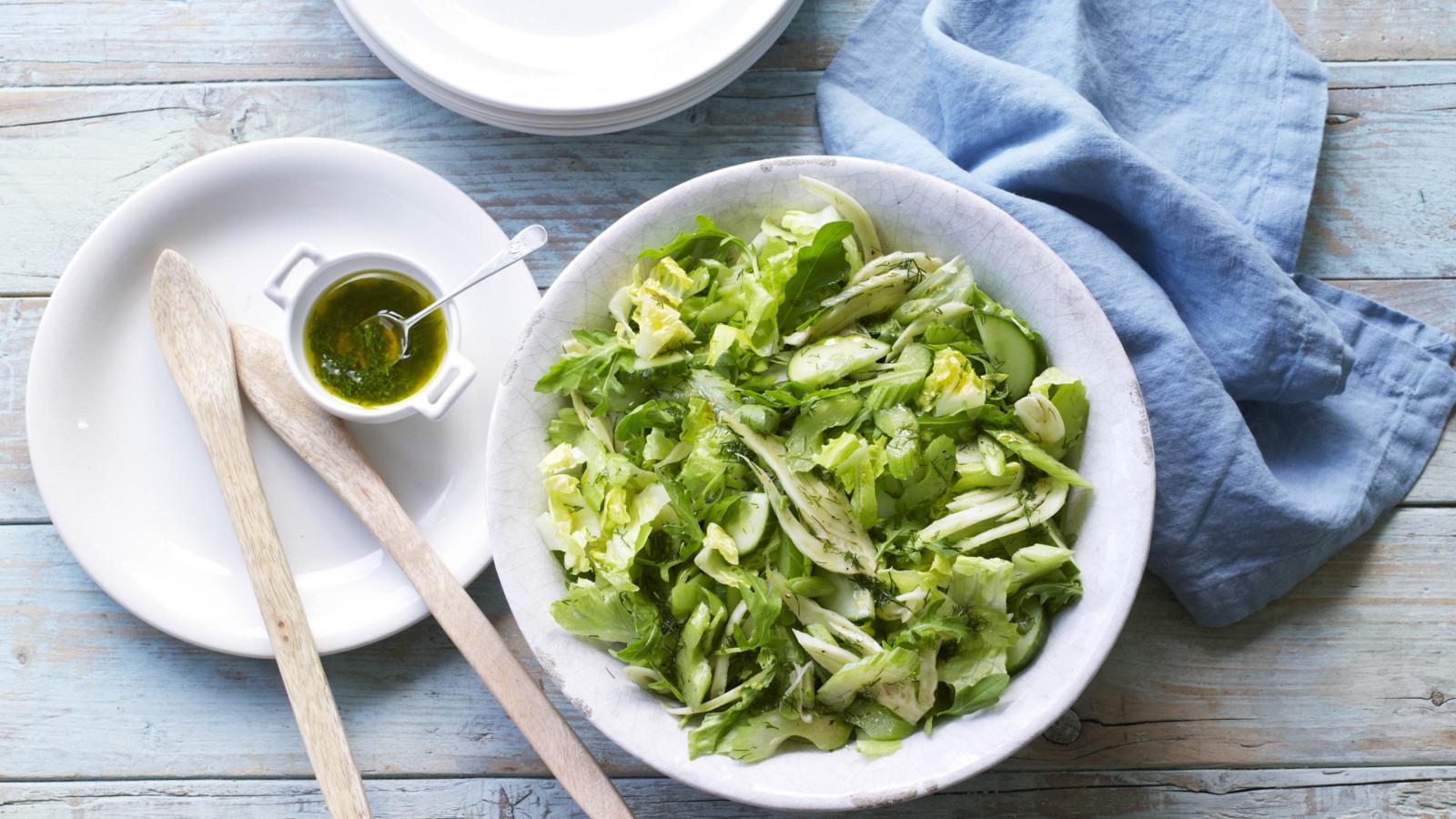 Foolproof green salad 