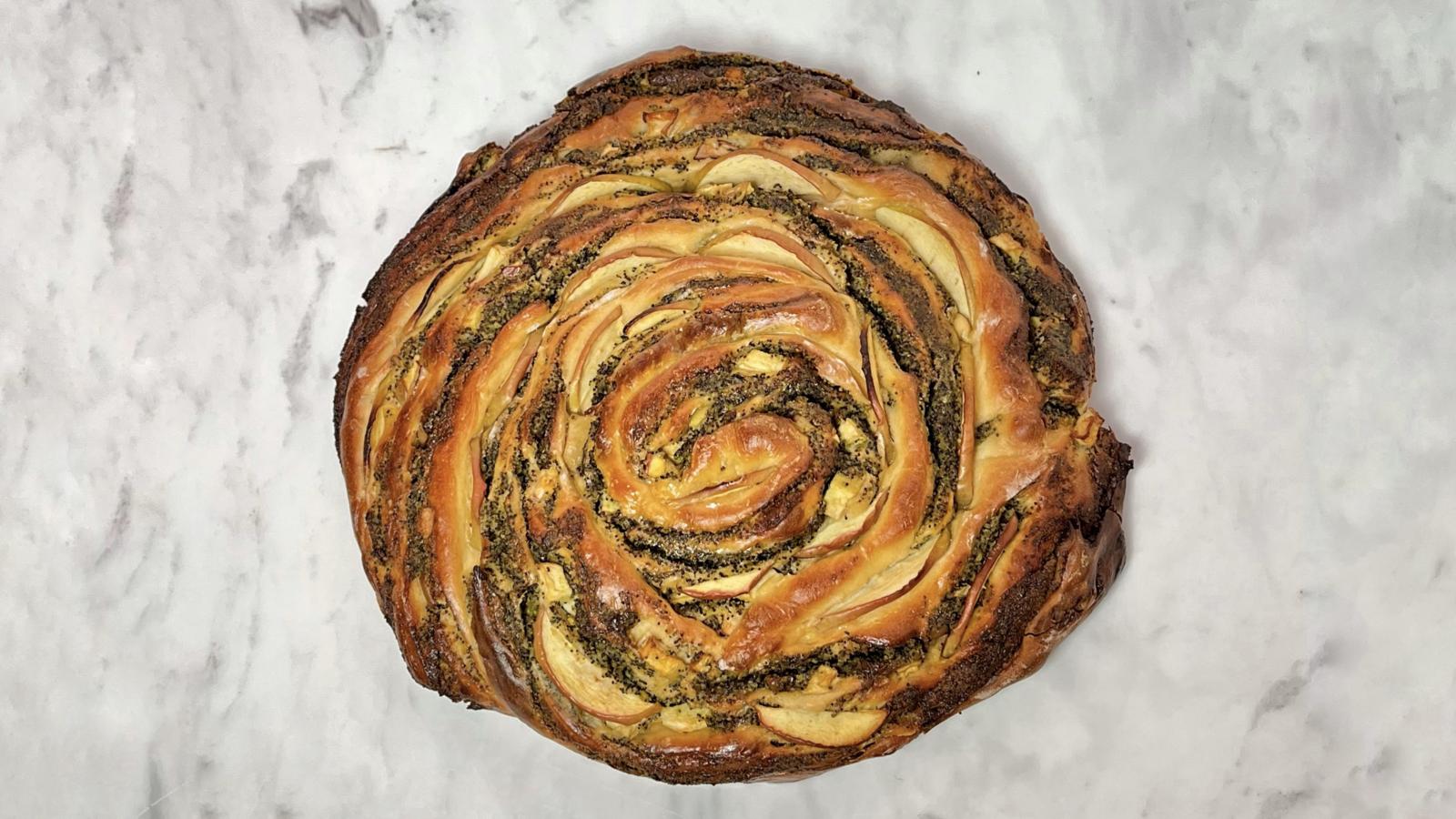 Giant poppy seed, pistachio and apple bread