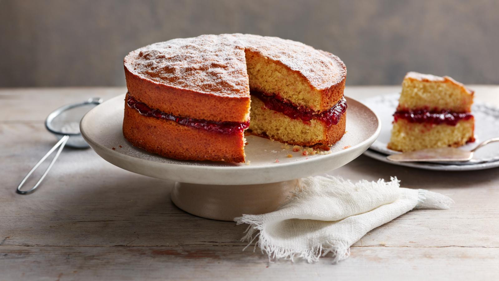 Gluten-free Victoria sponge cake 