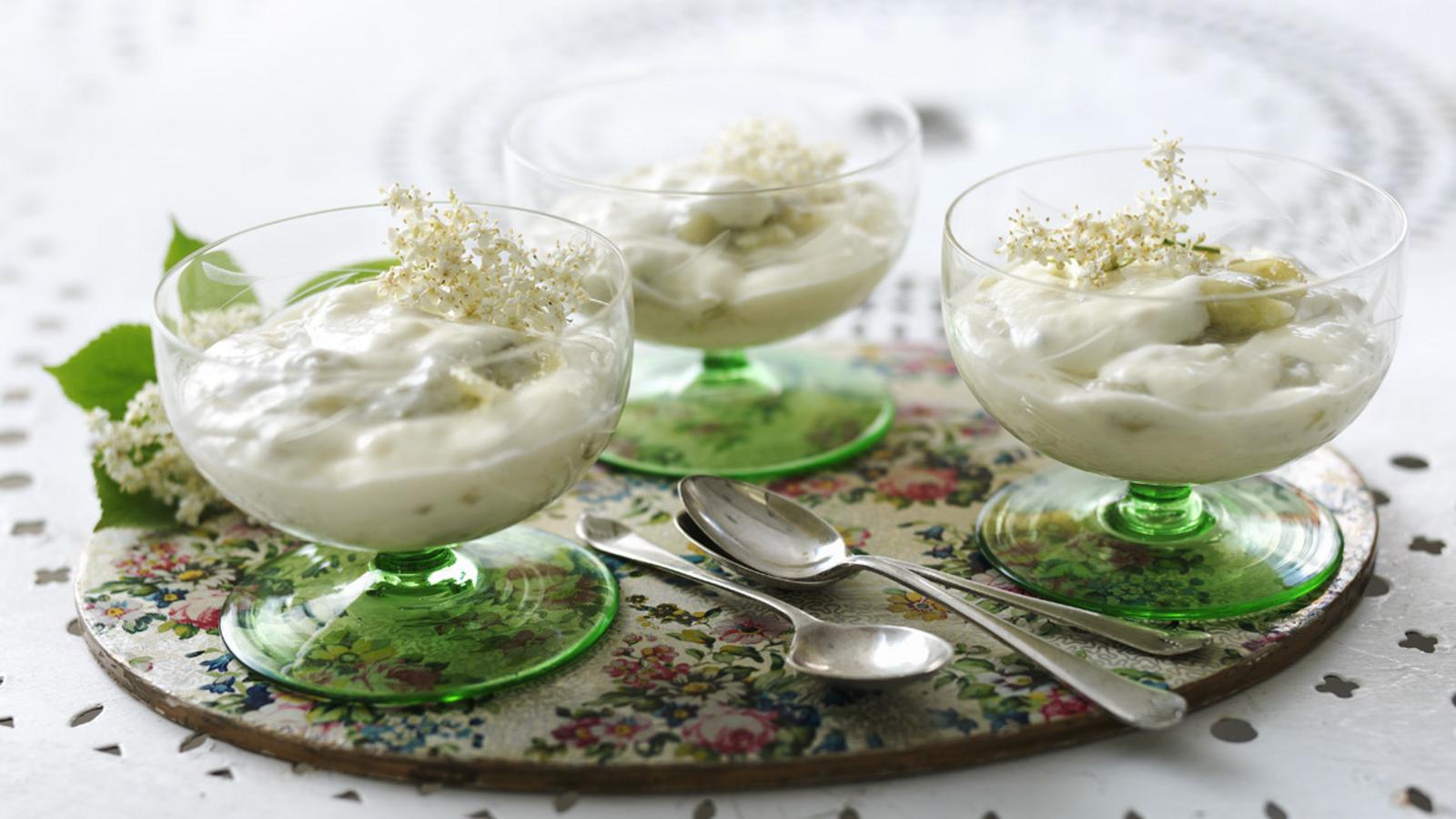 Gooseberry and elderflower custard