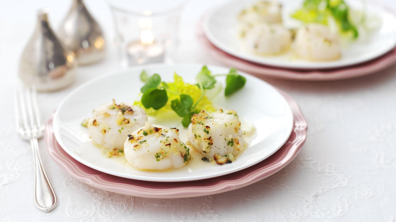 Hazelnut butter grilled scallops with salad