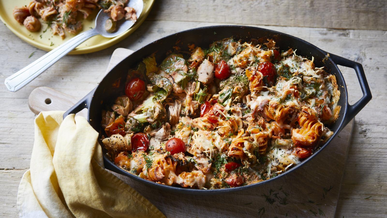 Healthy tuna pasta bake recipe - BBC Food