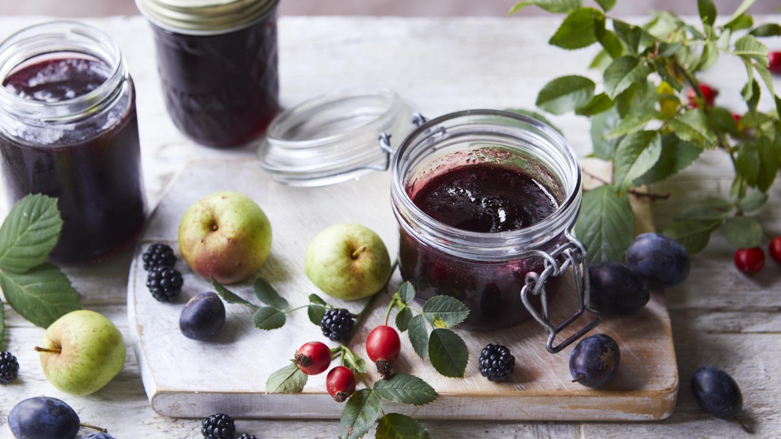 Hedgerow jelly 