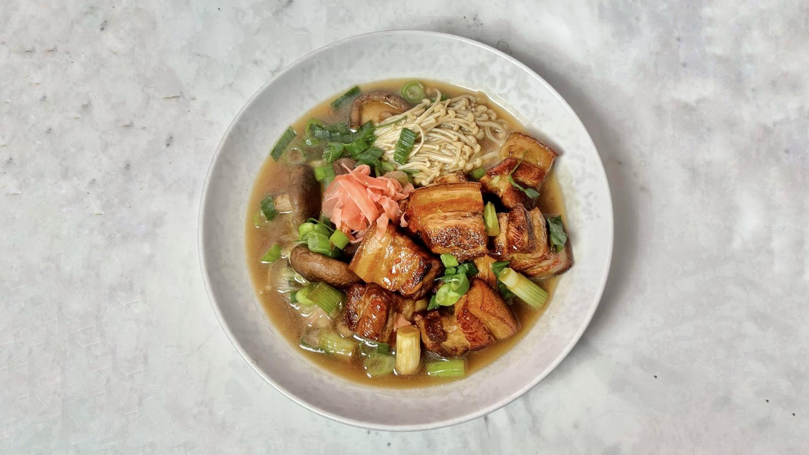 Japanese-style pork belly hot pot