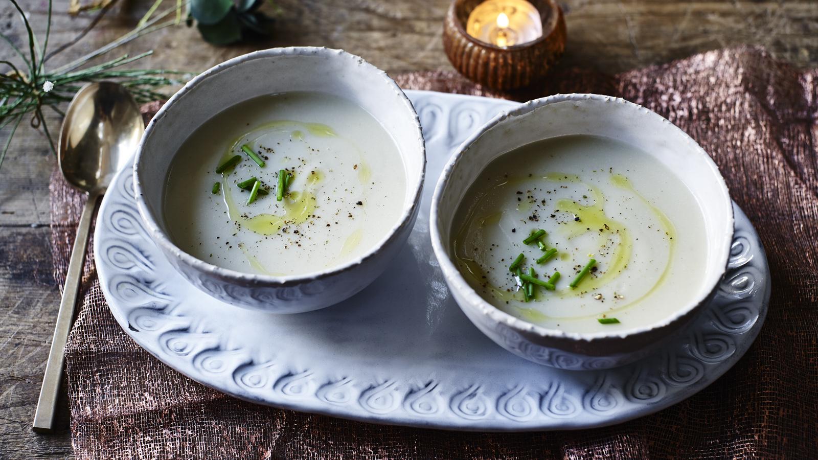 Jerusalem artichoke soup with white truffle oil