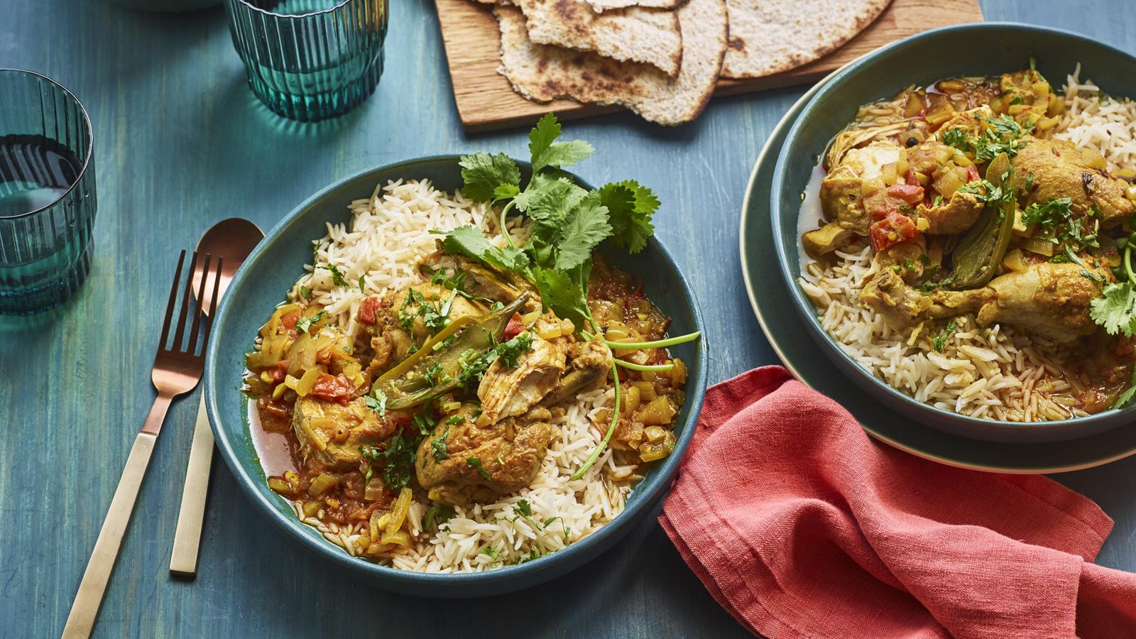 Rustic jungle-style chicken curry