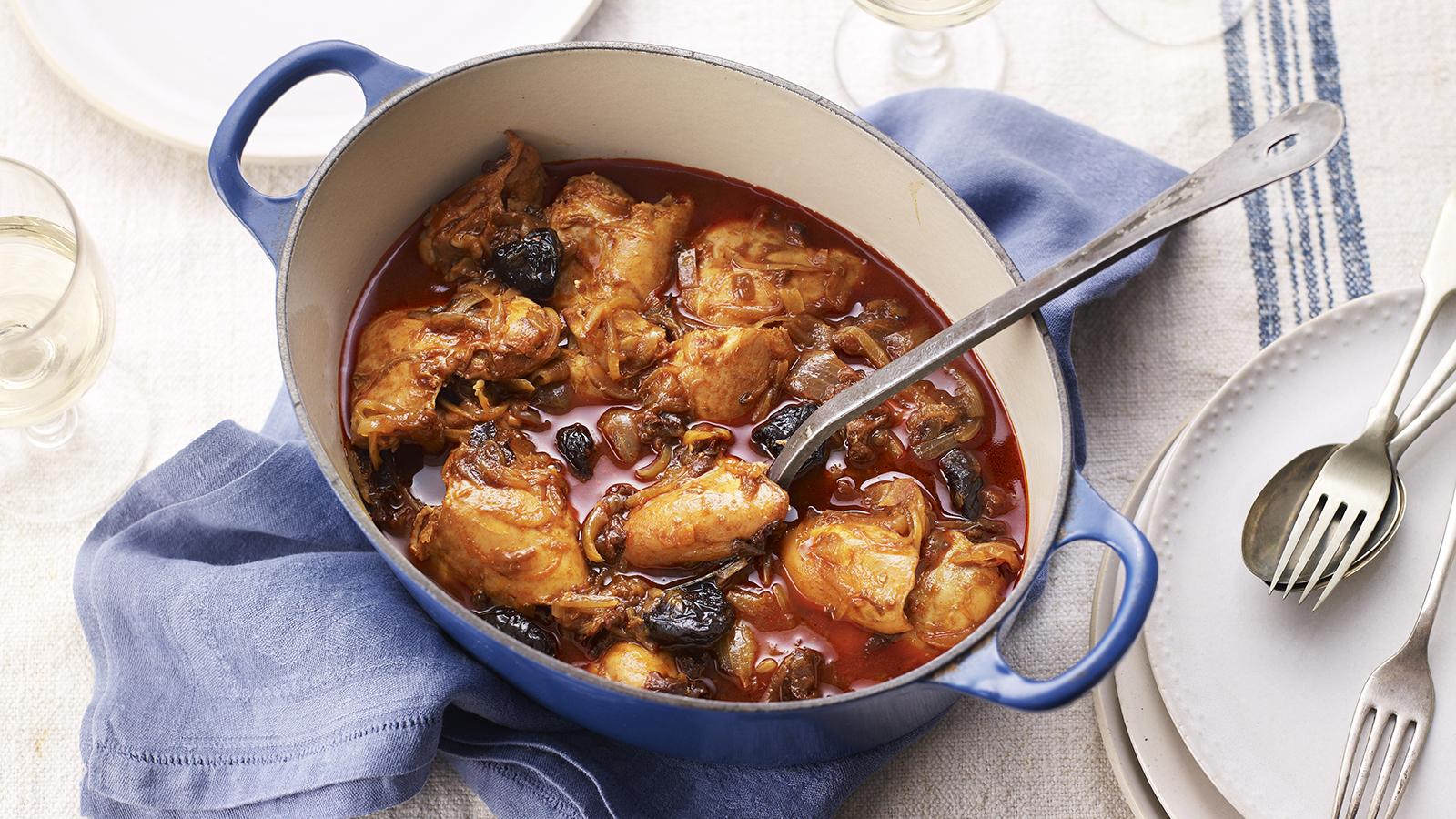 Kozani chicken with prunes, saffron and paprika